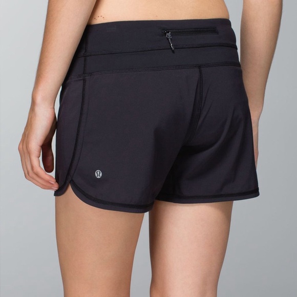 Lululemon black shorts size 6 - Picture 1 of 8